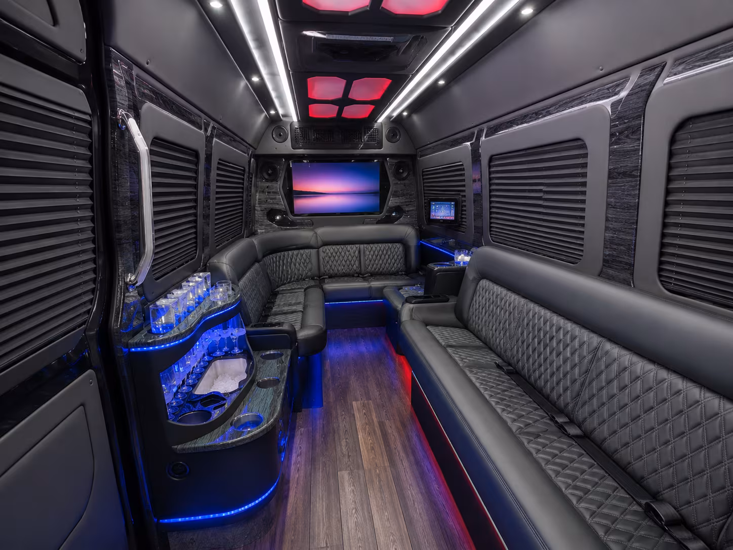 find the perfect transportation for your next airport transfer 4
